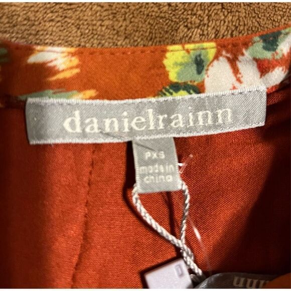 Daniel Rainn Women's PS Orange Tropical Print Embroidered Sleeveless Blouse - Picture 6 of 10